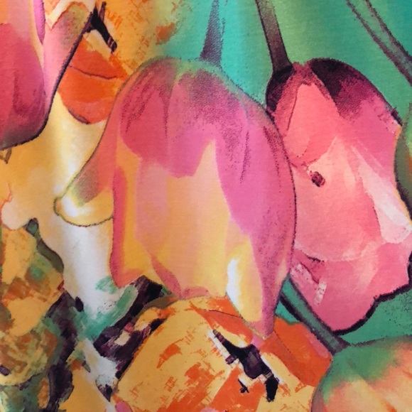 Floral bell sleeved with side cut out dress - Picture 4 of 4